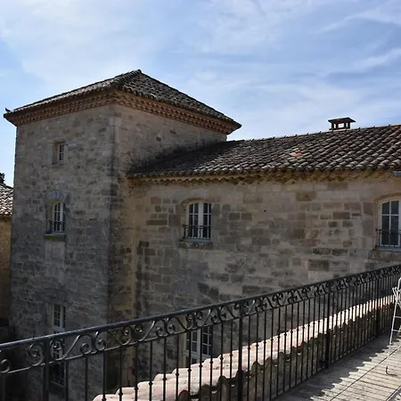 Prieuré Du 17è Dans L'ardèche Méridionale 3*